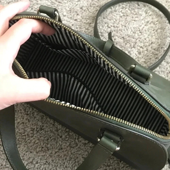 Kate Spade Olive Green ZIP Purse - Picture 5 of 9